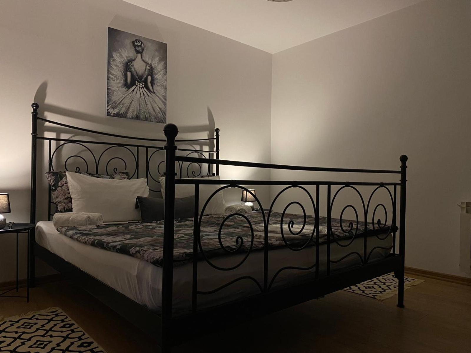 Route 68 Apartment ซาราเยโว ภายนอก รูปภาพ