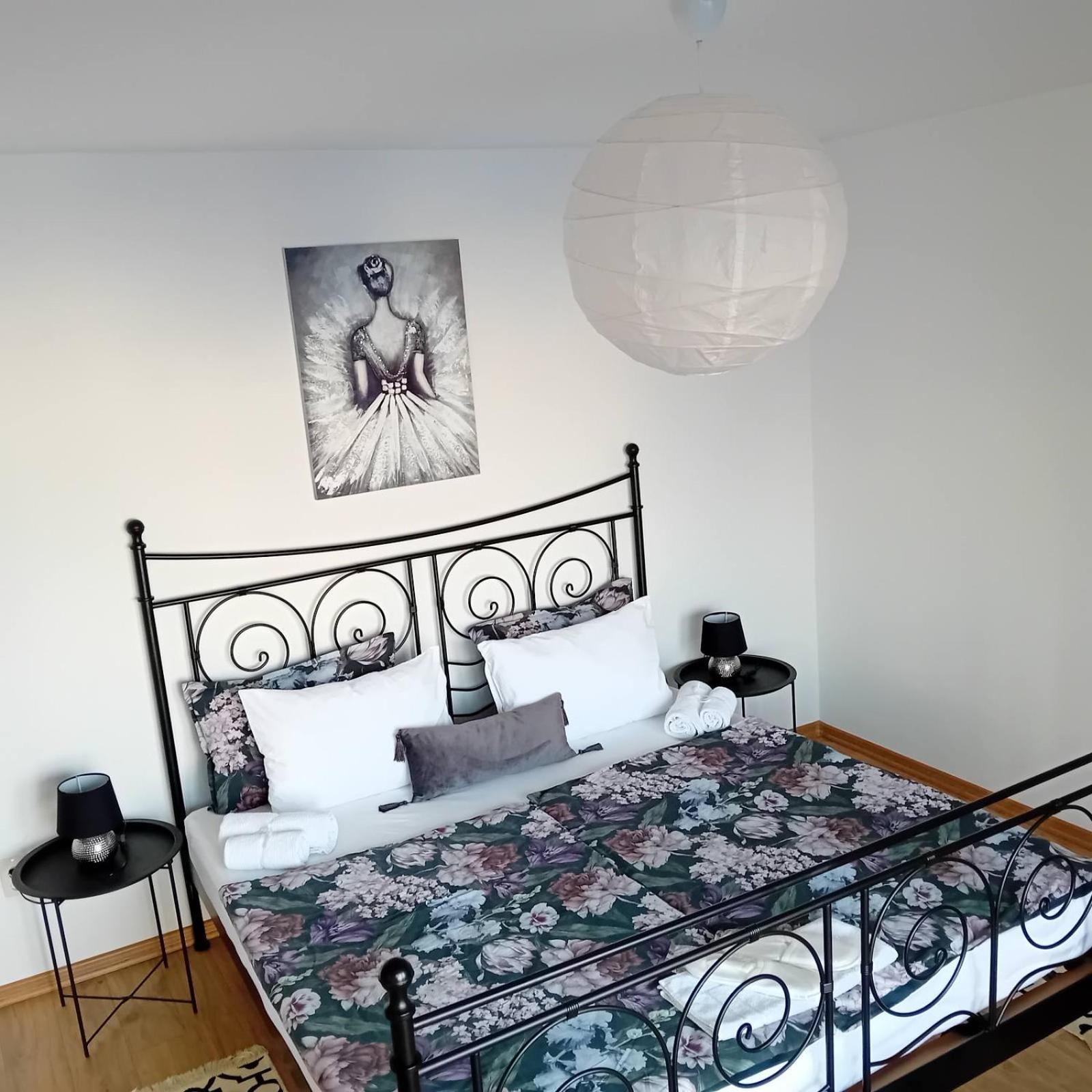 Route 68 Apartment ซาราเยโว ภายนอก รูปภาพ